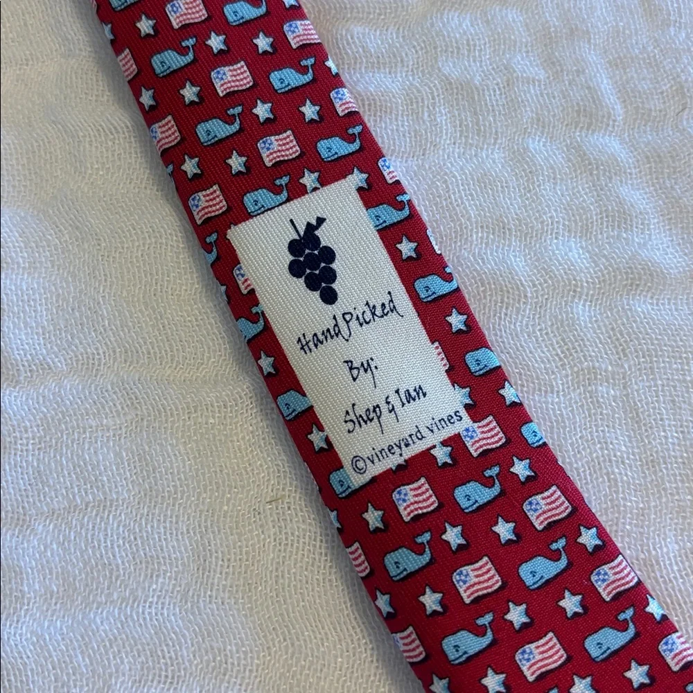 Vineyard Vines Boys Neck Tie Red Whales & American Flags 100% Silk